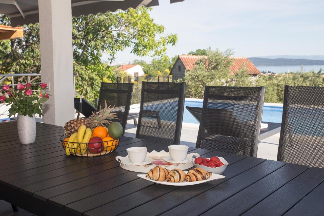 Villa Ivano With Sea&Mountain View Kaštel Stari Exterior foto